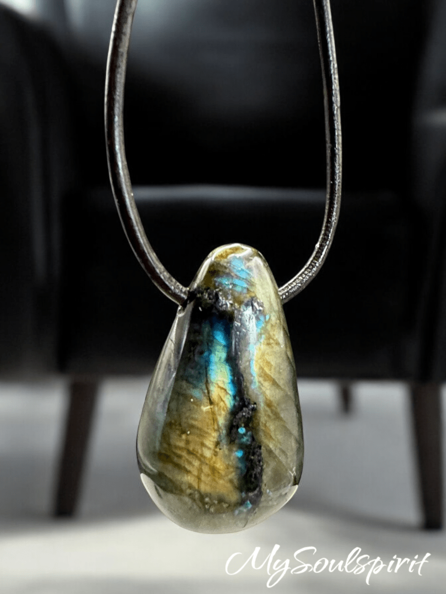LABRADORIT "Drop Shape" Kettenanhänger in 2 Varianten - Kettenanhänger gebohrt