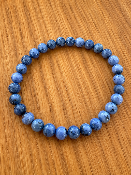 Tansanit Armband mit 6 mm Perlen