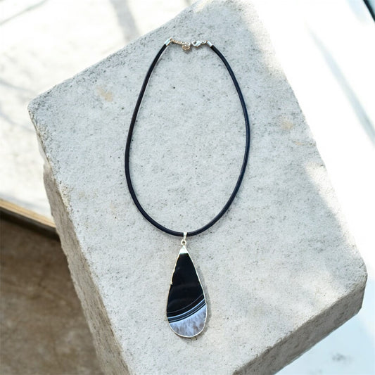 Sardonyx Kette Anhänger Oval Kupferfassung 18 Karat (750) vergoldet