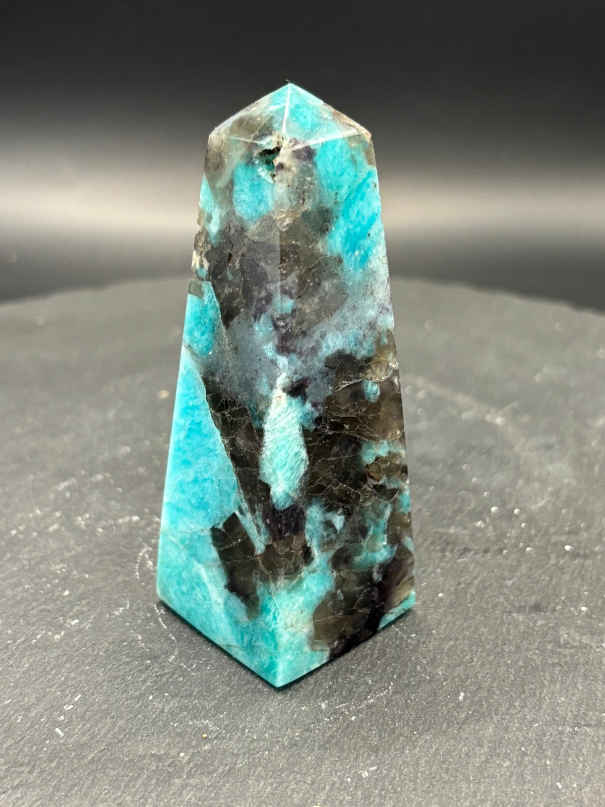 Obélisque amazonite 9,8 cm 196 grammes