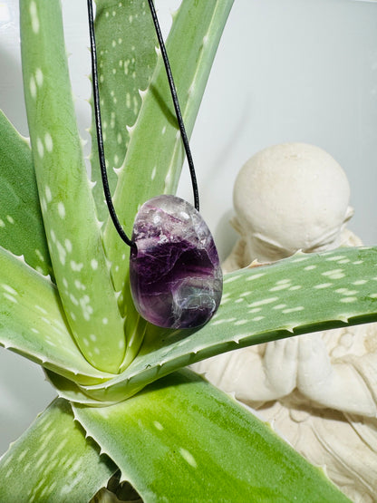 Pendentif FLUORITE avec bracelet cuir