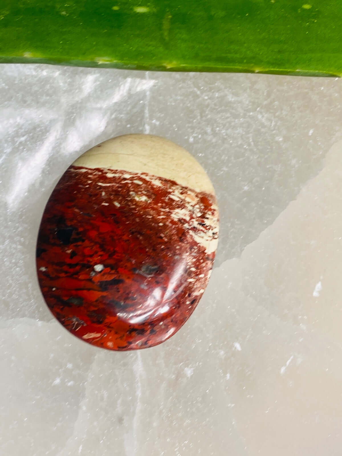 BRECCIA JASPER Un flatteur au toucher